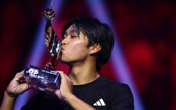 Klik hier om Ziggo Sport Tennis van 21 december te bekijken.