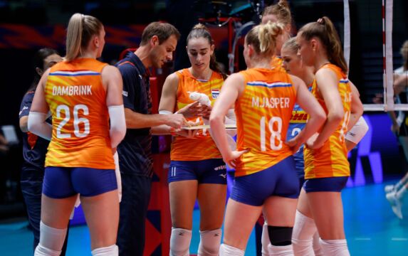 Klik hier om Ziggo Sport Volleybal van 27 augustus te bekijken.