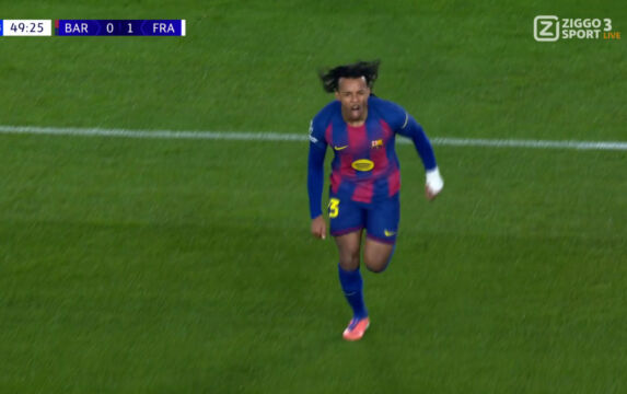 Klik hier om Koundé scoort twee keer in drie minuten! van 9 december te bekijken.