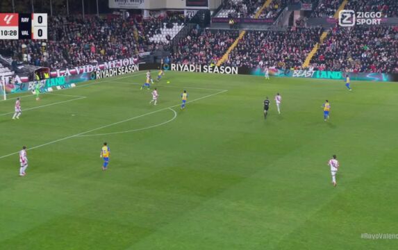 Klik hier om Ziggo Sport voetbal van 2 december te bekijken.