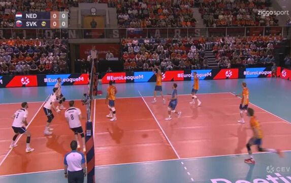 Klik hier om Ziggo Sport Volleybal van 14 juni te bekijken.