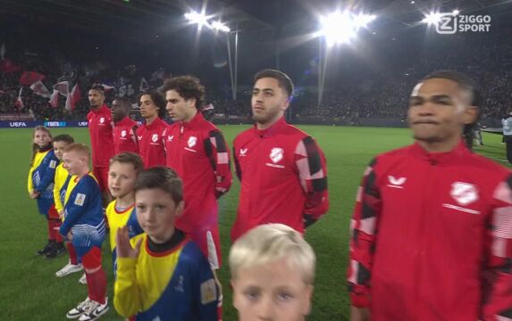 Klik hier om FC Utrecht - Nottingham Forest van 11 december te bekijken.