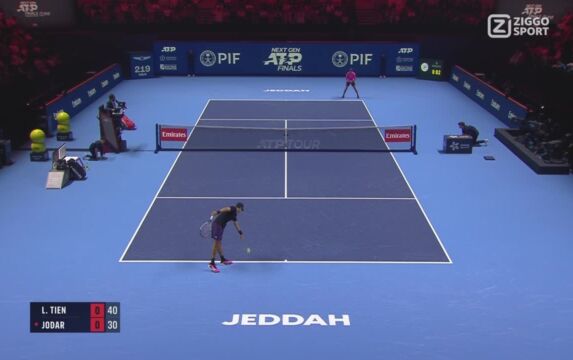 Klik hier om Ziggo Sport Tennis van 17 december te bekijken.