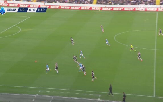 Klik hier om HL Udinese - Napoli van 14 december te bekijken.