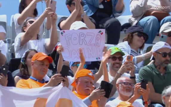 Klik hier om Ziggo Sport Tennis van 14 mei te bekijken.