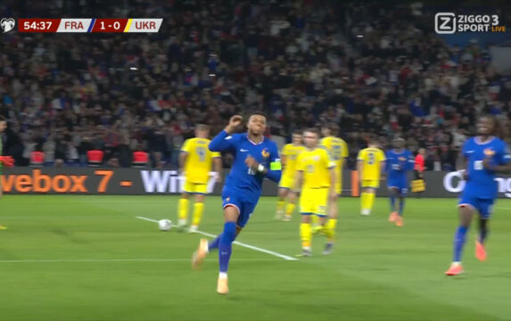 Klik hier om Mbappé overtuigt vanaf de penaltystip: 1-0! van 13 november te bekijken.