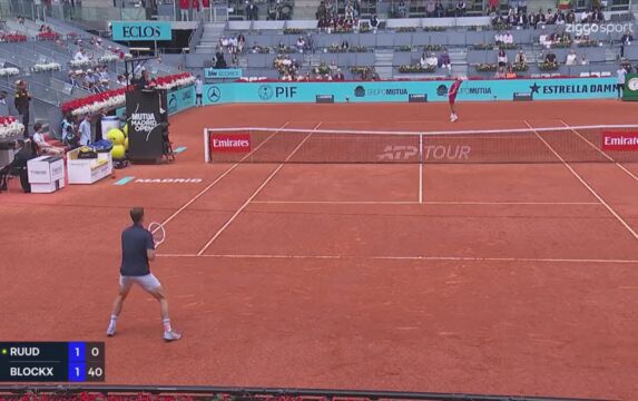 Klik hier om Ziggo Sport Tennis van 30 april te bekijken.