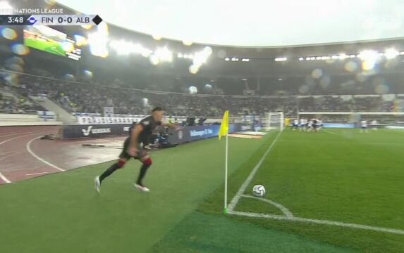 Klik hier om Ziggo Sport voetbal van 3 oktober te bekijken.