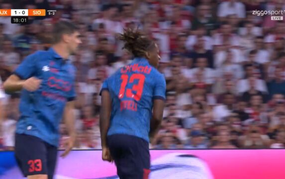 Klik hier om Ziggo Sport voetbal van 27 augustus te bekijken.